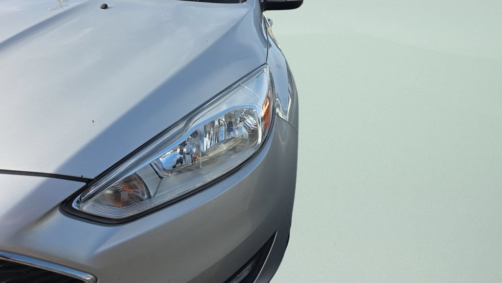 Used 2016 Ford Focus SE w/ Equipment Group 201A FWD image 25