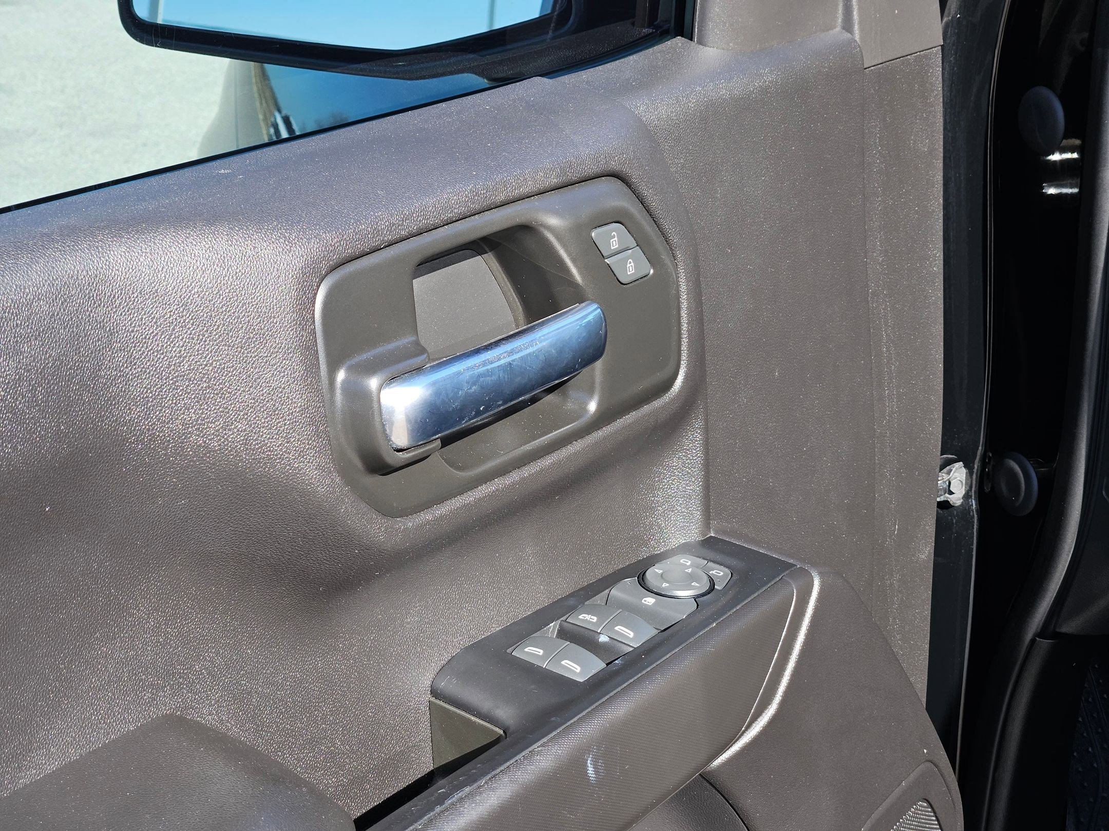 Used 2023 Chevrolet Silverado 1500 Custom image 12