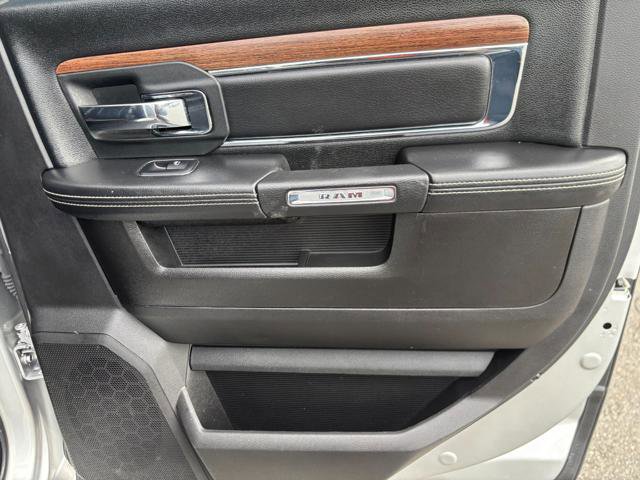 Used 2018 RAM 3500 Laramie image 32
