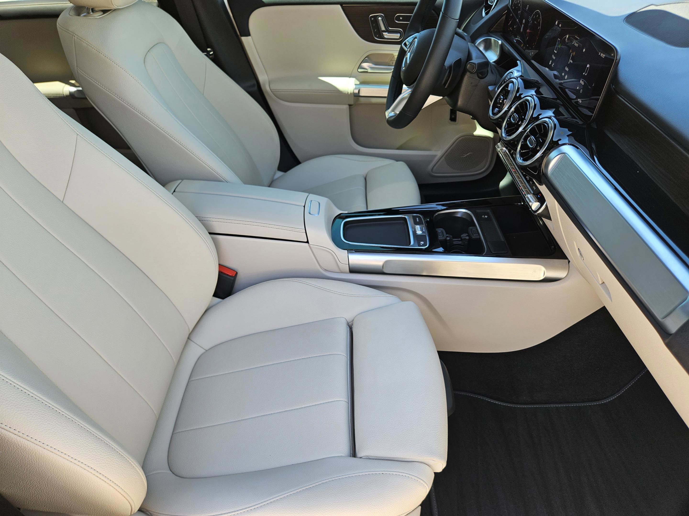 Certified 2026 Mercedes-Benz GLB 250 image 7