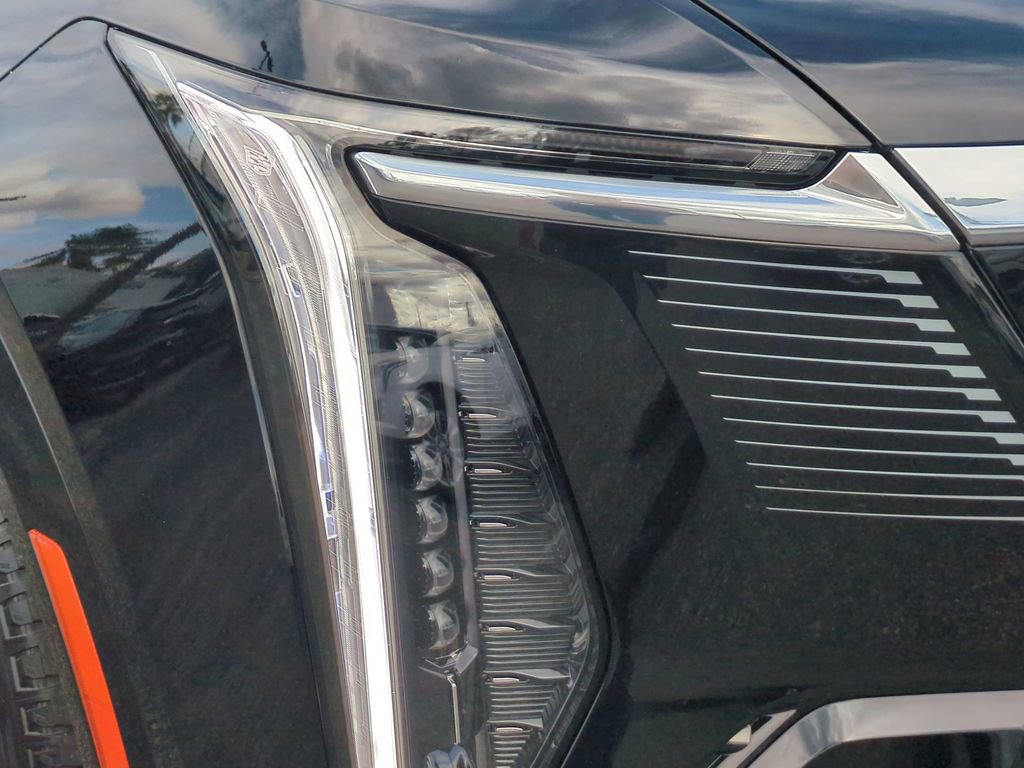New 2026 Cadillac Escalade IQ Luxury 1 w/ LPO, Floor Liner Package AWD/4WD image 9