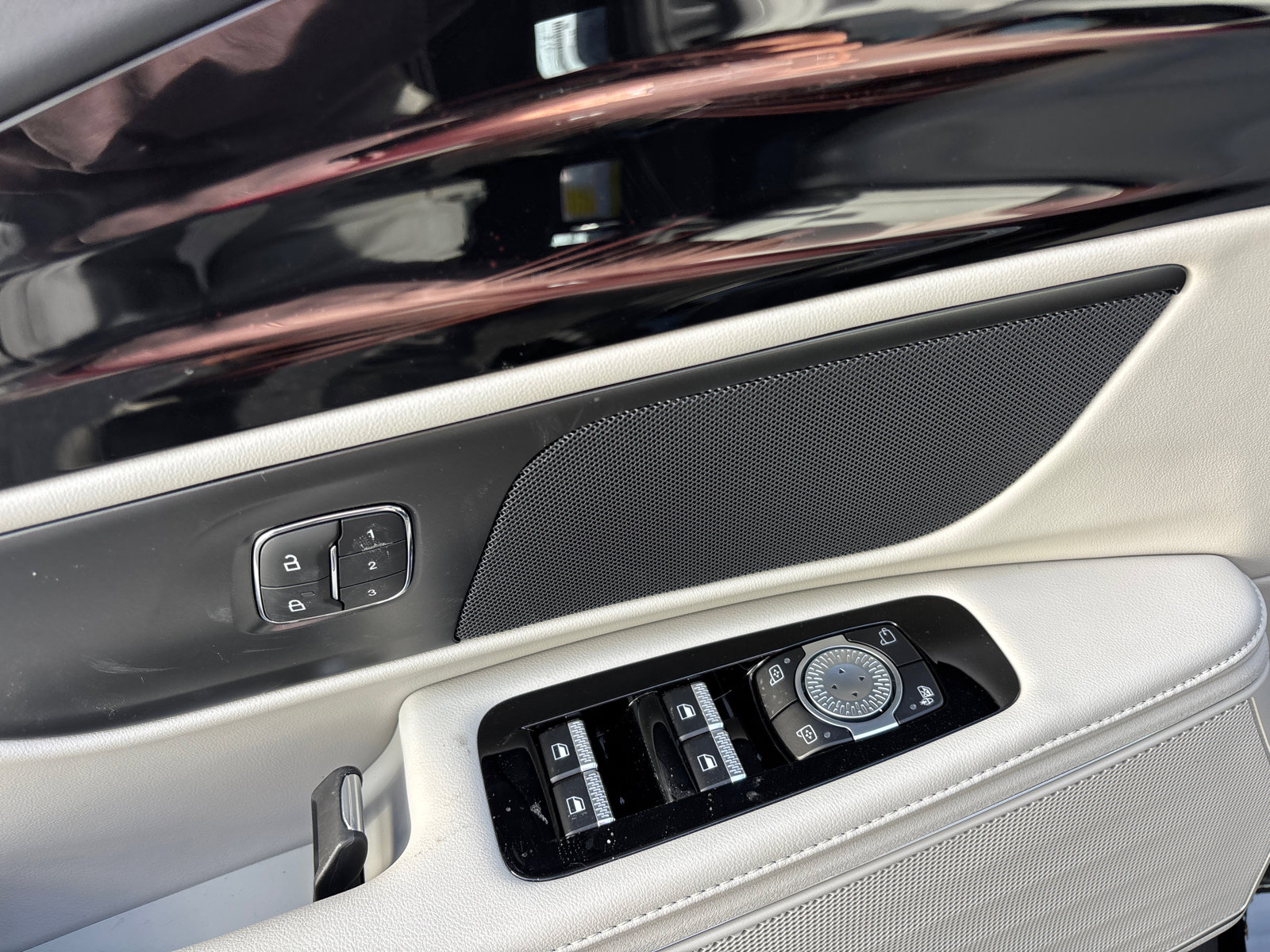 New 2026 Lincoln Nautilus Premier image 12