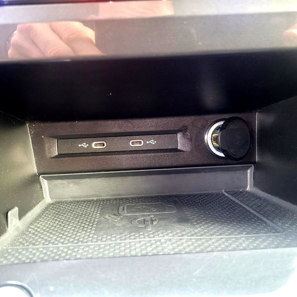 Used 2022 Volkswagen Tiguan SE image 23