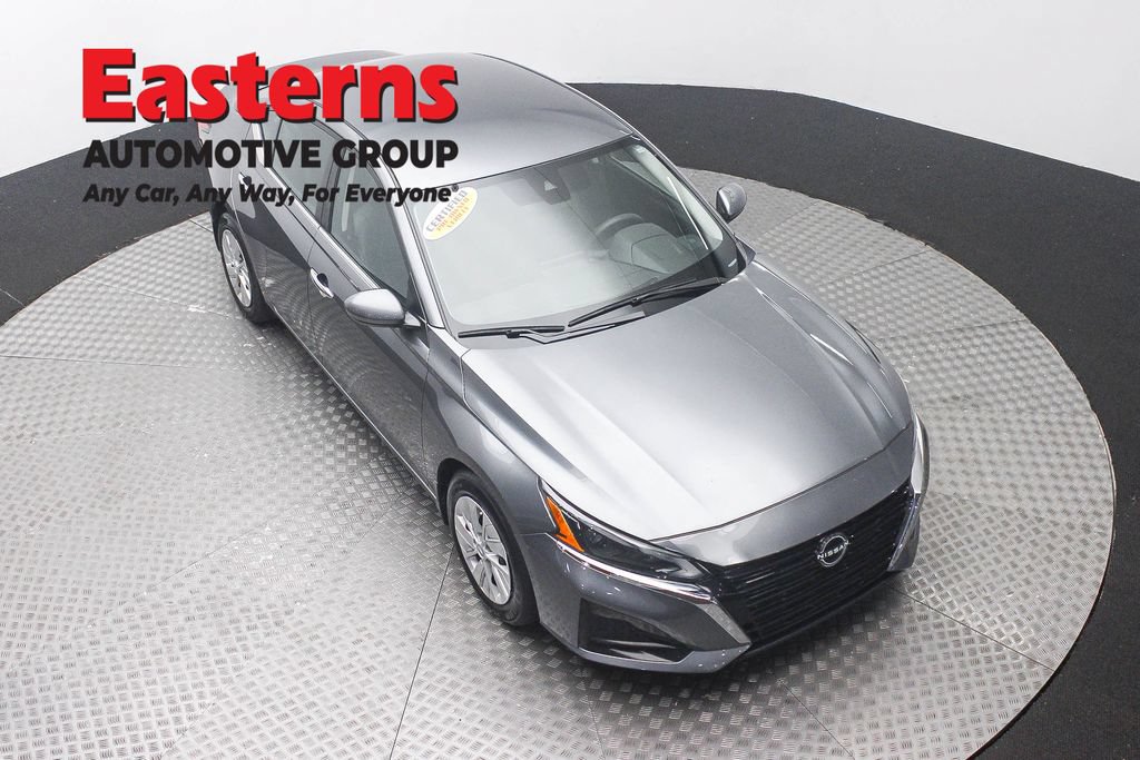 Used 2023 Nissan Altima 2.5 S FWD image 3