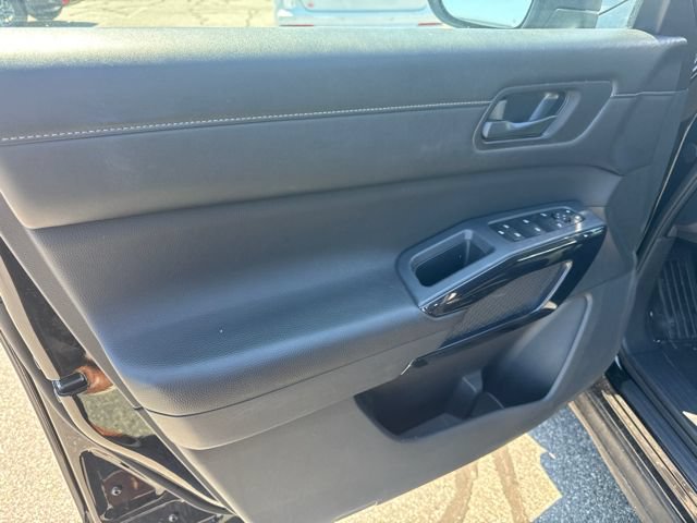 Used 2024 Nissan Pathfinder SV AWD/4WD image 9