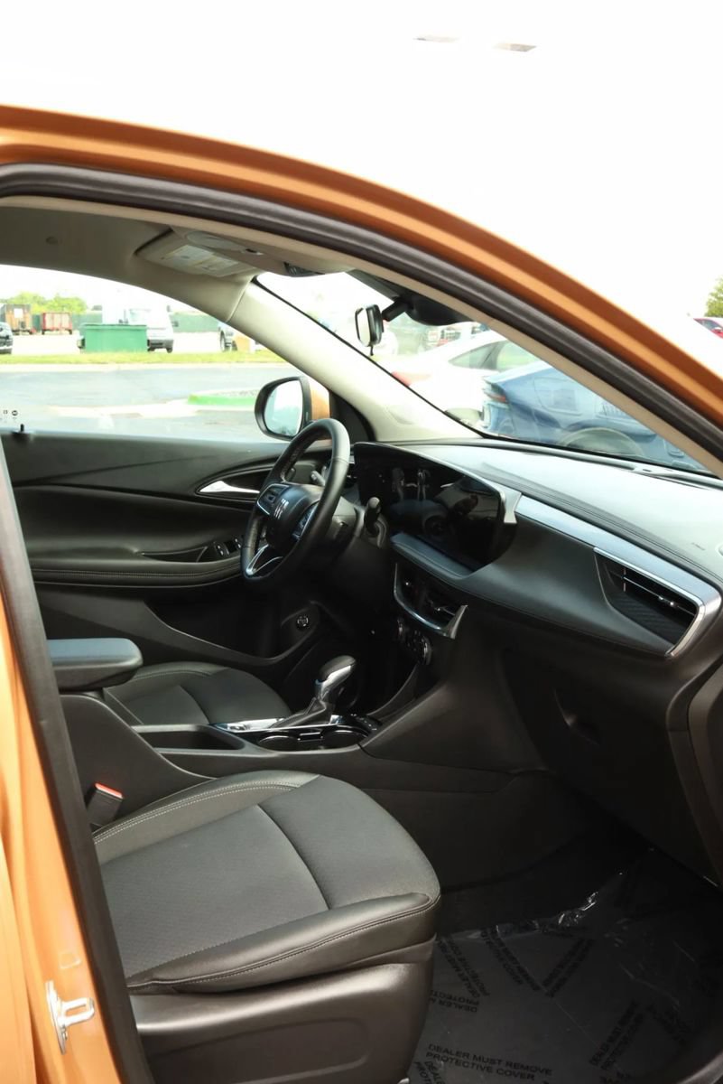 Used 2025 Buick Encore GX Preferred w/ Advanced Technology Package AWD/4WD image 41