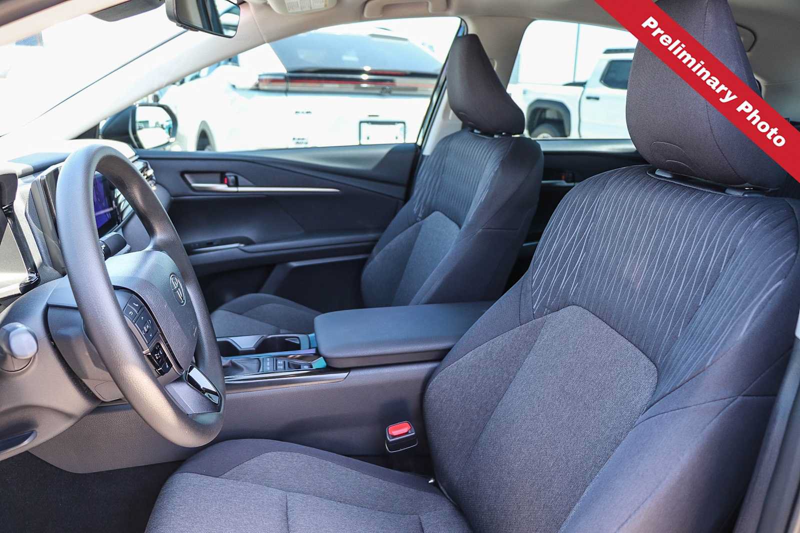 Used 2025 Toyota Camry LE w/ Convenience Package FWD image 12