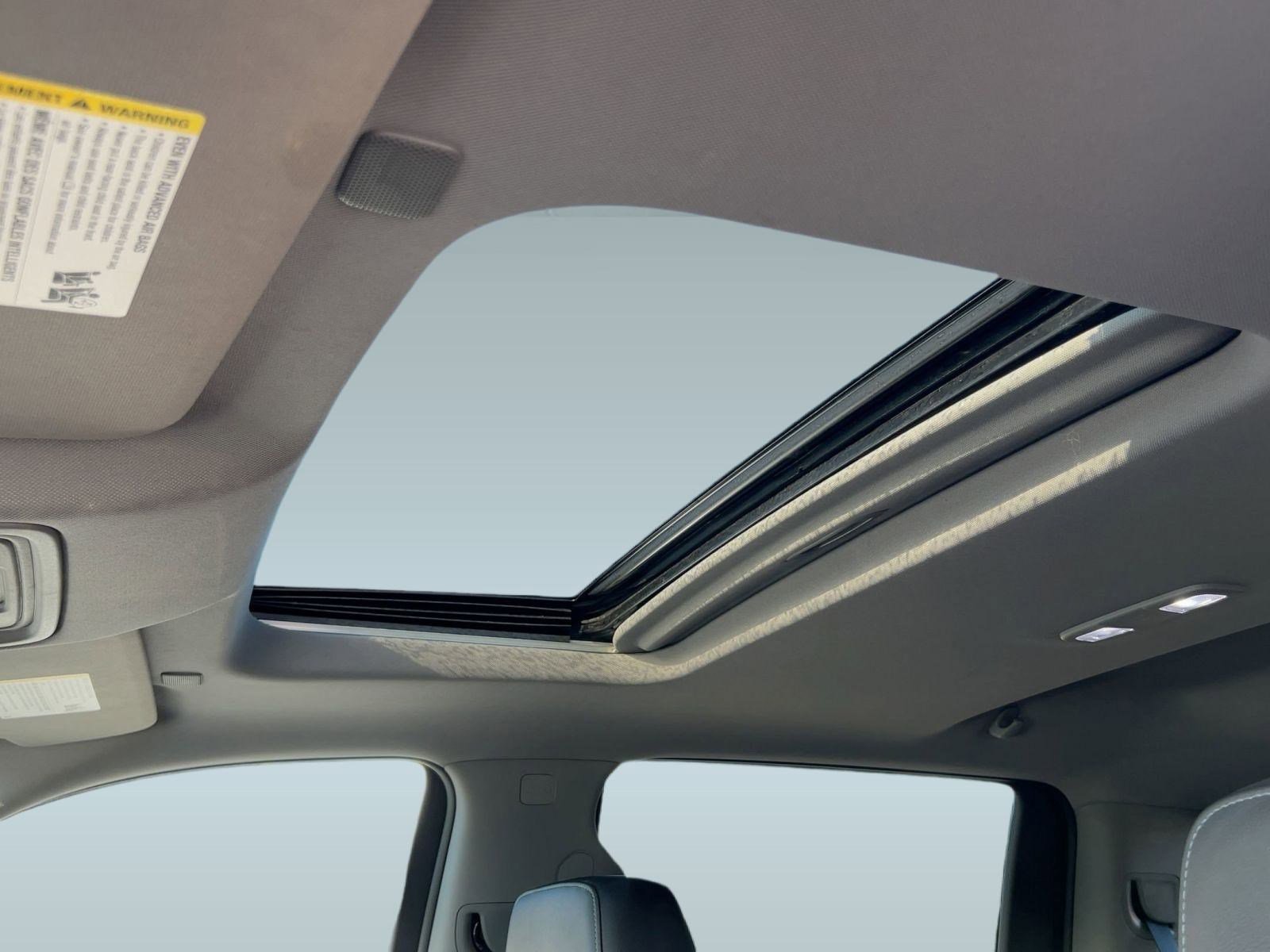 Used 2019 Chevrolet Silverado 1500 LTZ w/ LTZ Texas Edition image 14