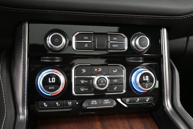 Used 2024 GMC Yukon Denali Ultimate AWD/4WD image 11