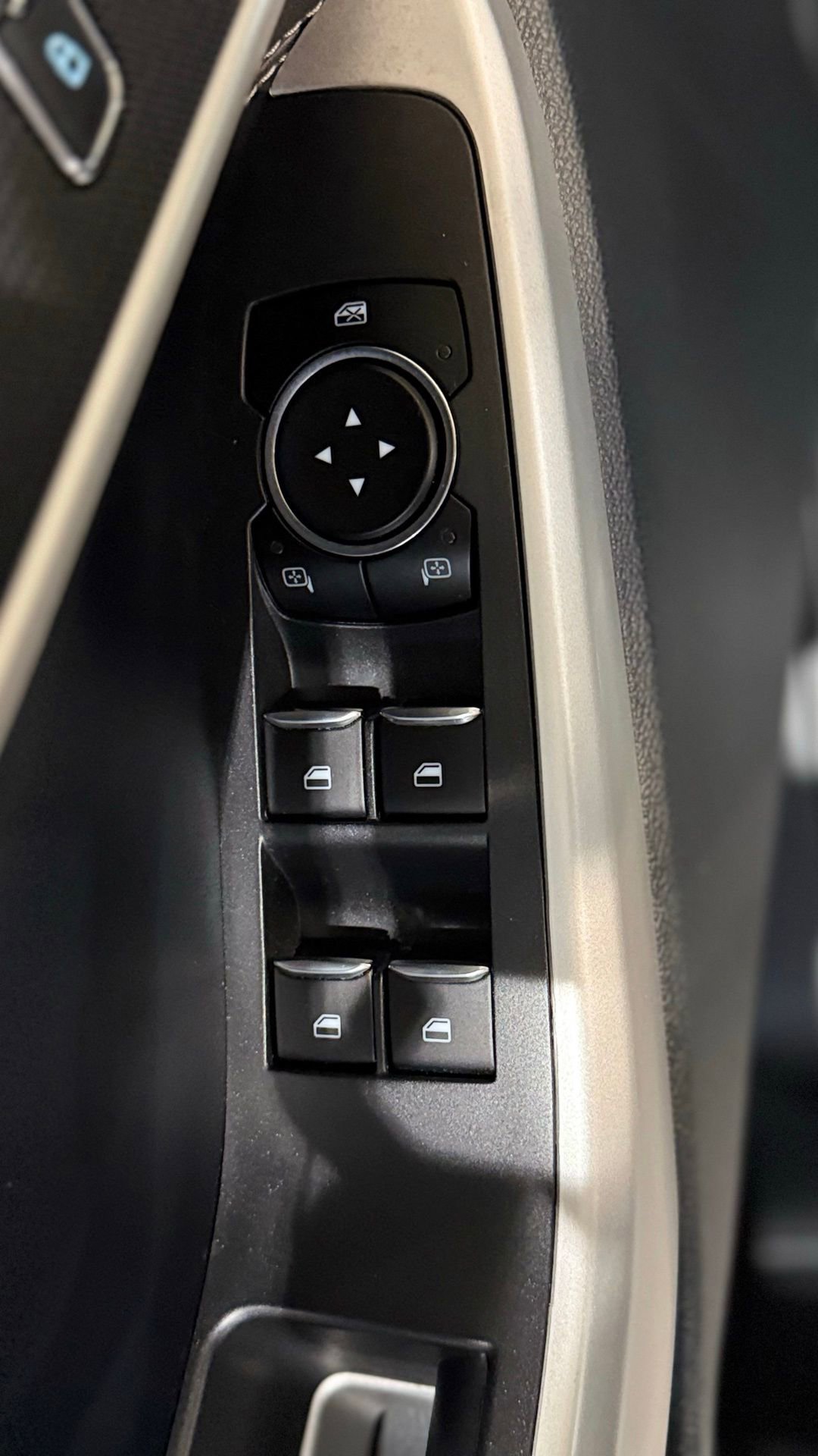 Used 2023 Ford Explorer XLT w/ Equipment Group 202A image 47