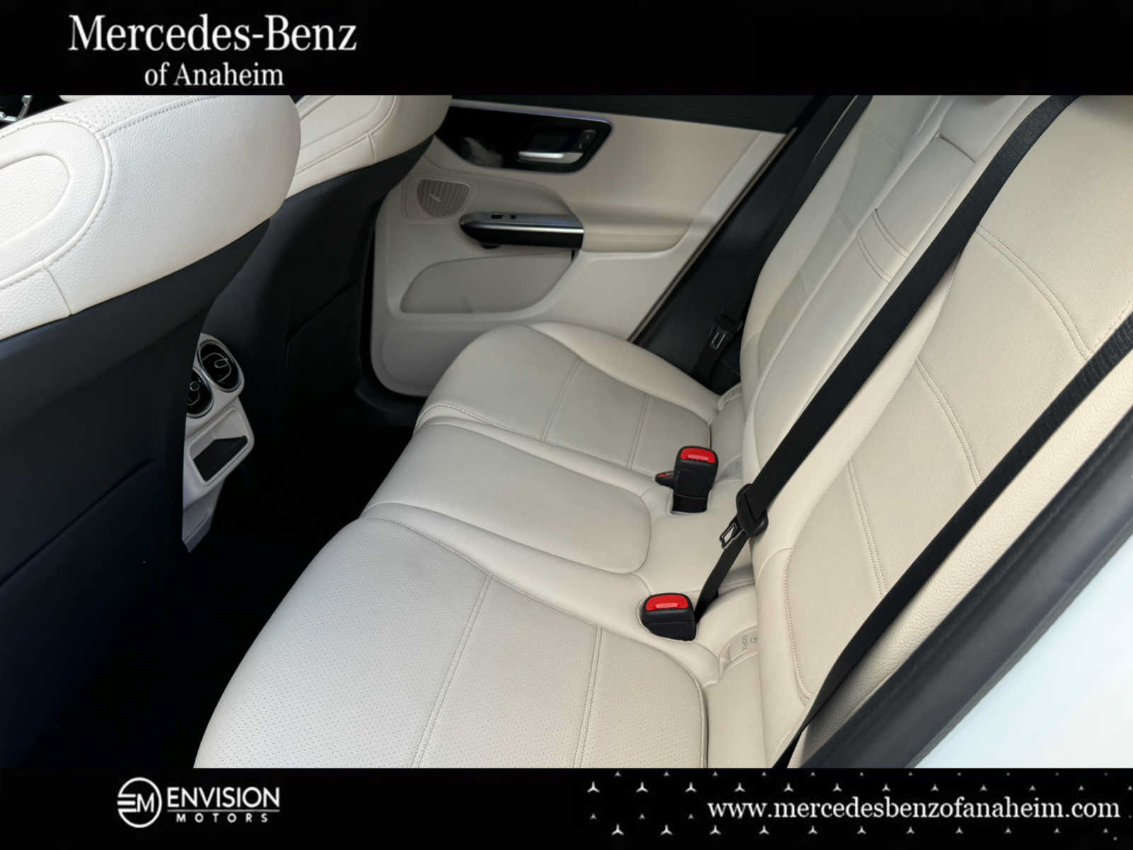 Used 2023 Mercedes-Benz C 300 Sedan image 37