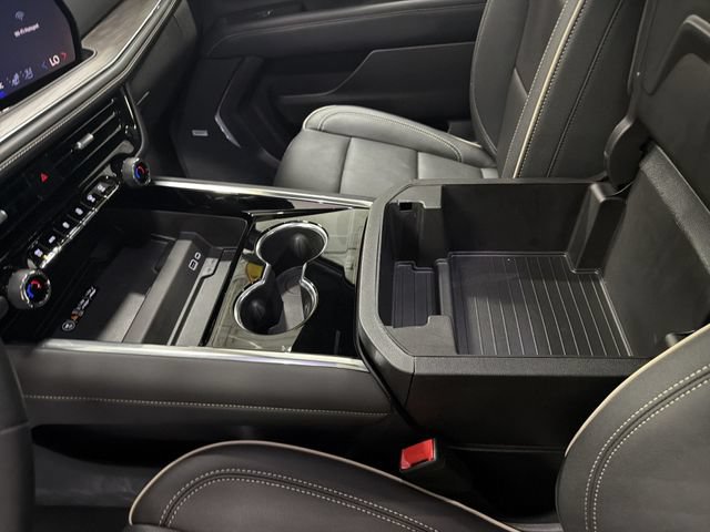 Certified 2026 Chevrolet Suburban Premier w/ Sun And Tow Package AWD/4WD image 26