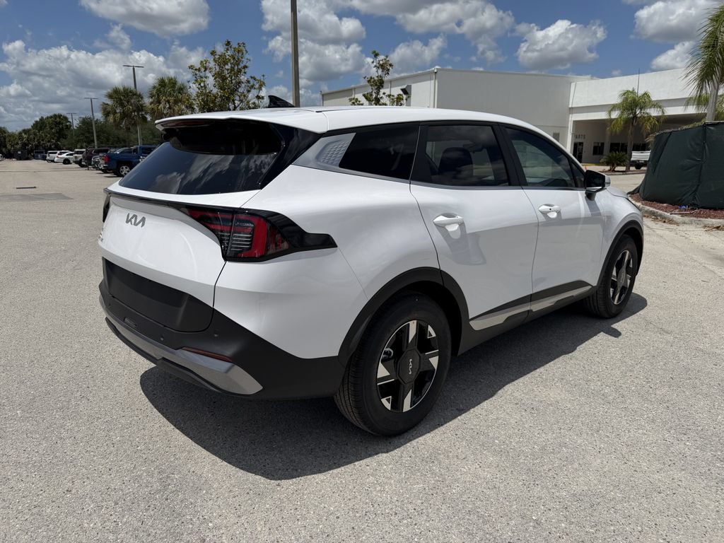 New 2027 Kia Sportage LX w/ LX Convenience Package FWD image 4