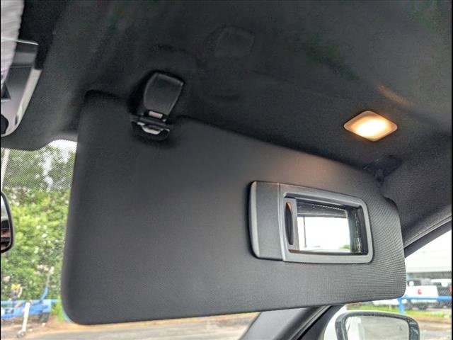 Used 2023 BMW 330e image 32