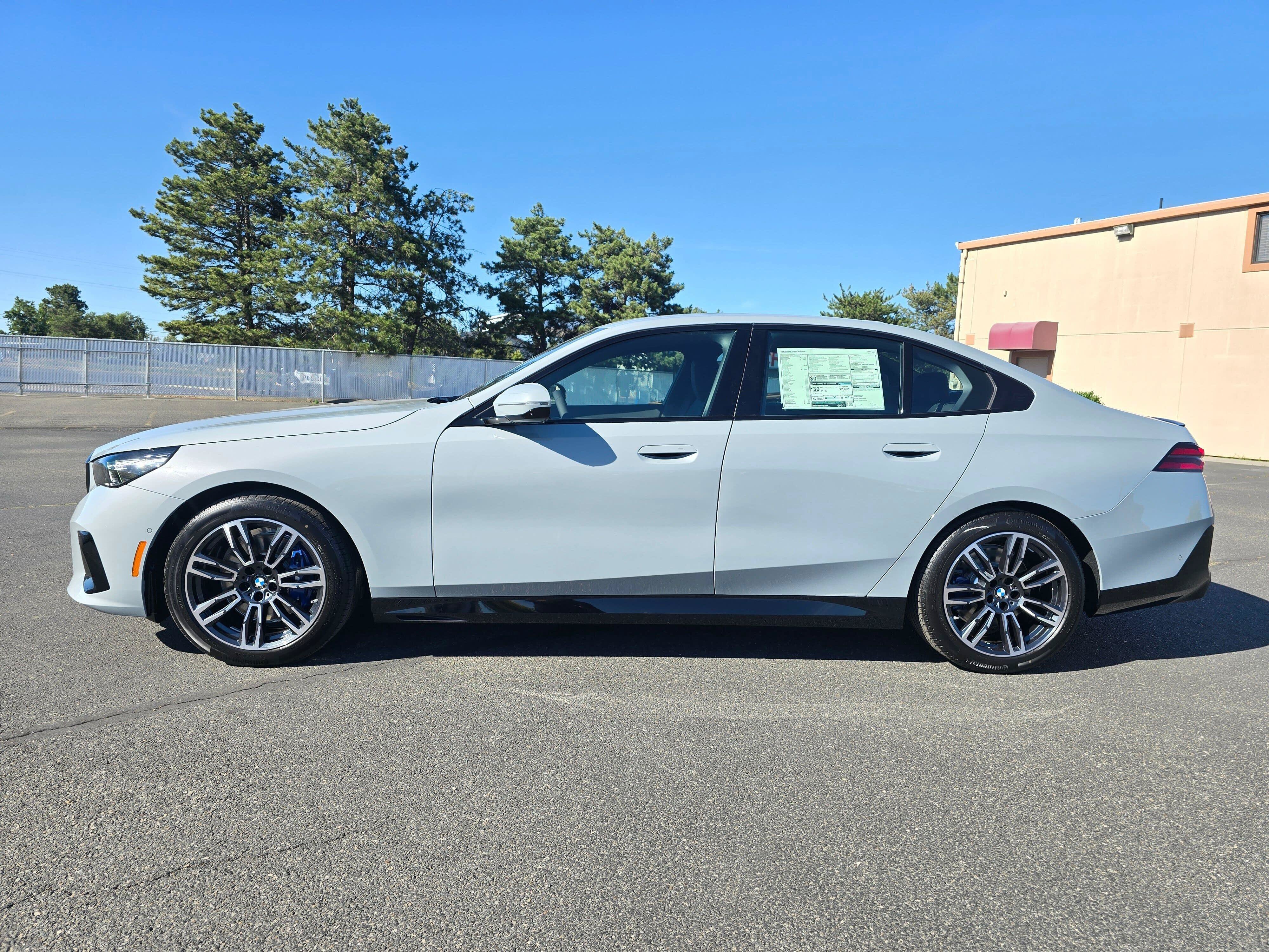 New 2027 BMW 530i xDrive w/ M Sport Package AWD/4WD image 3