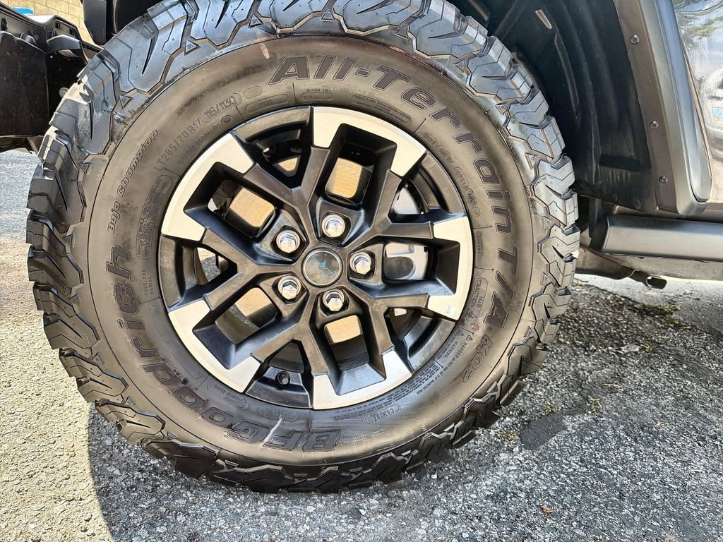 Used 2025 Jeep Wrangler Unlimited Rubicon 4xe w/ Convenience Group image 18