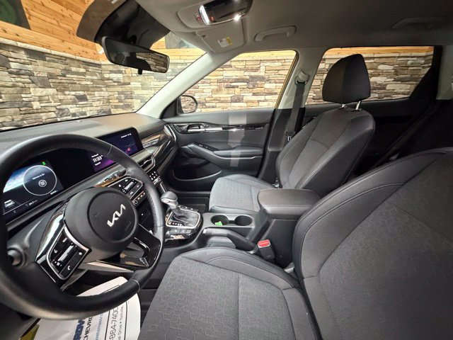 Used 2024 Kia Seltos S AWD/4WD image 8