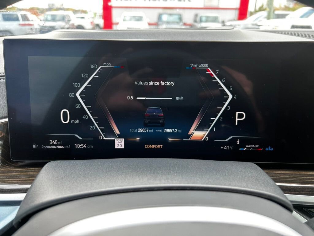 Used 2023 BMW X7 xDrive40i w/ M Sport Package image 26