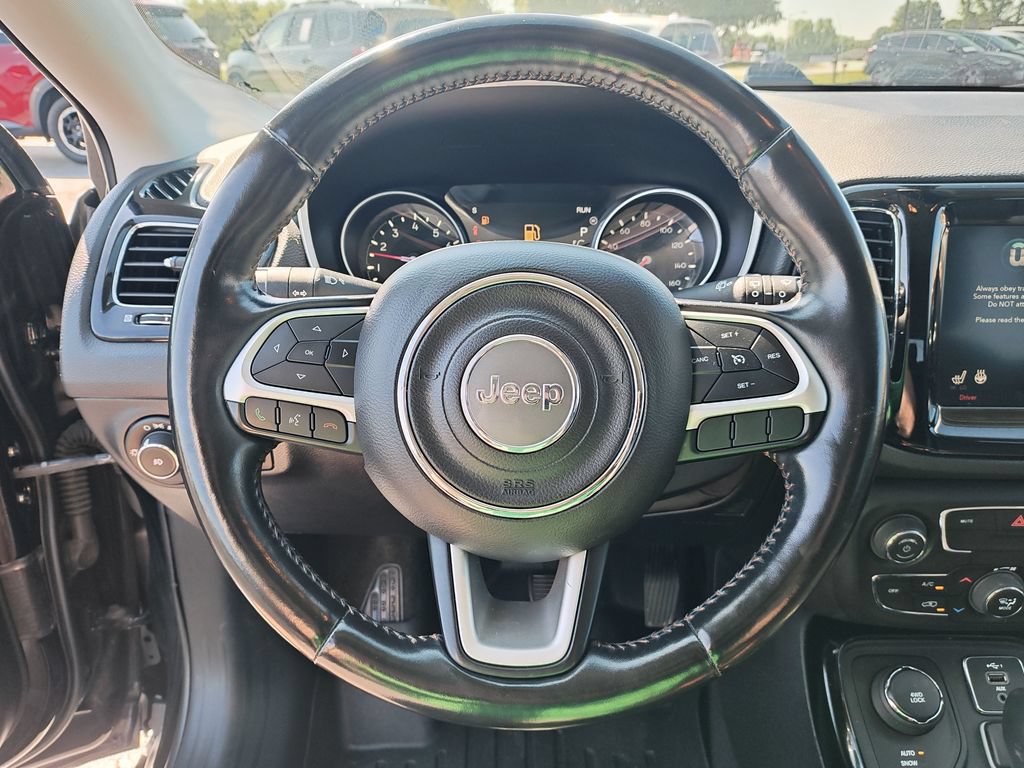 Used 2020 Jeep Compass Limited AWD/4WD image 18