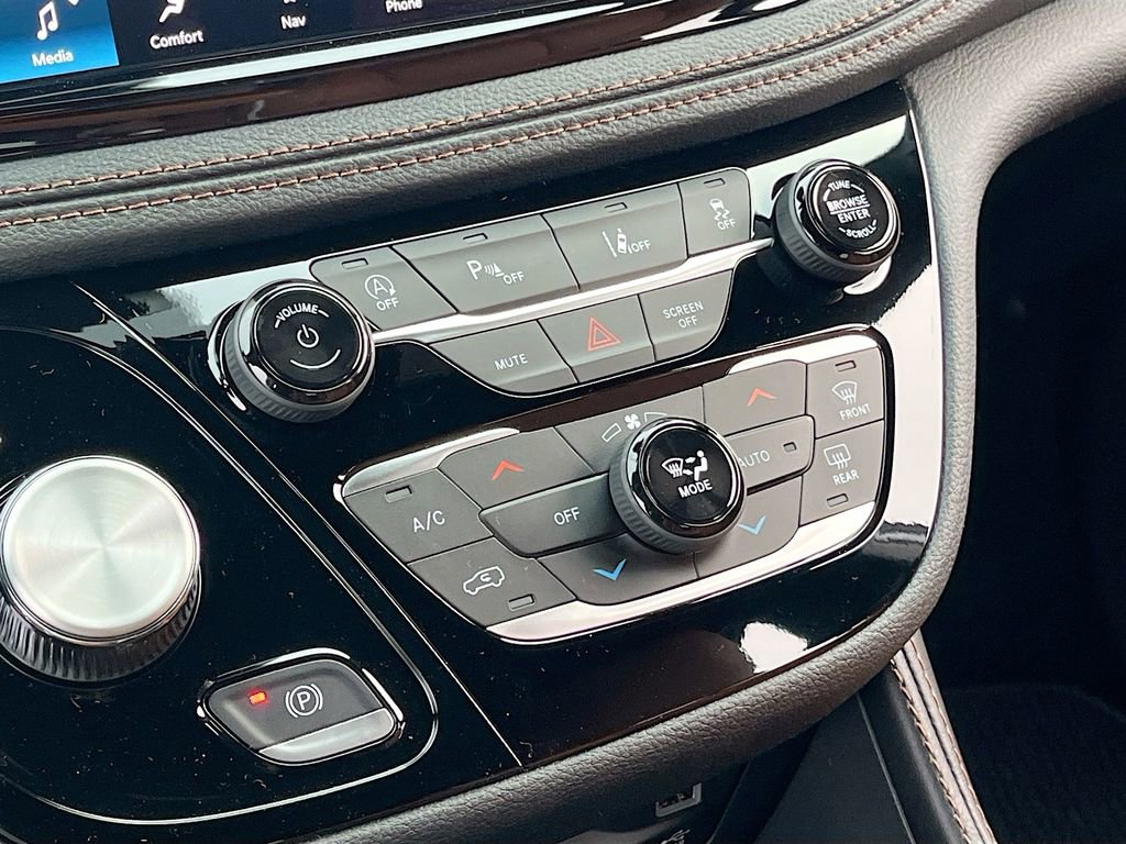 New 2026 Chrysler Pacifica Pinnacle FWD image 15
