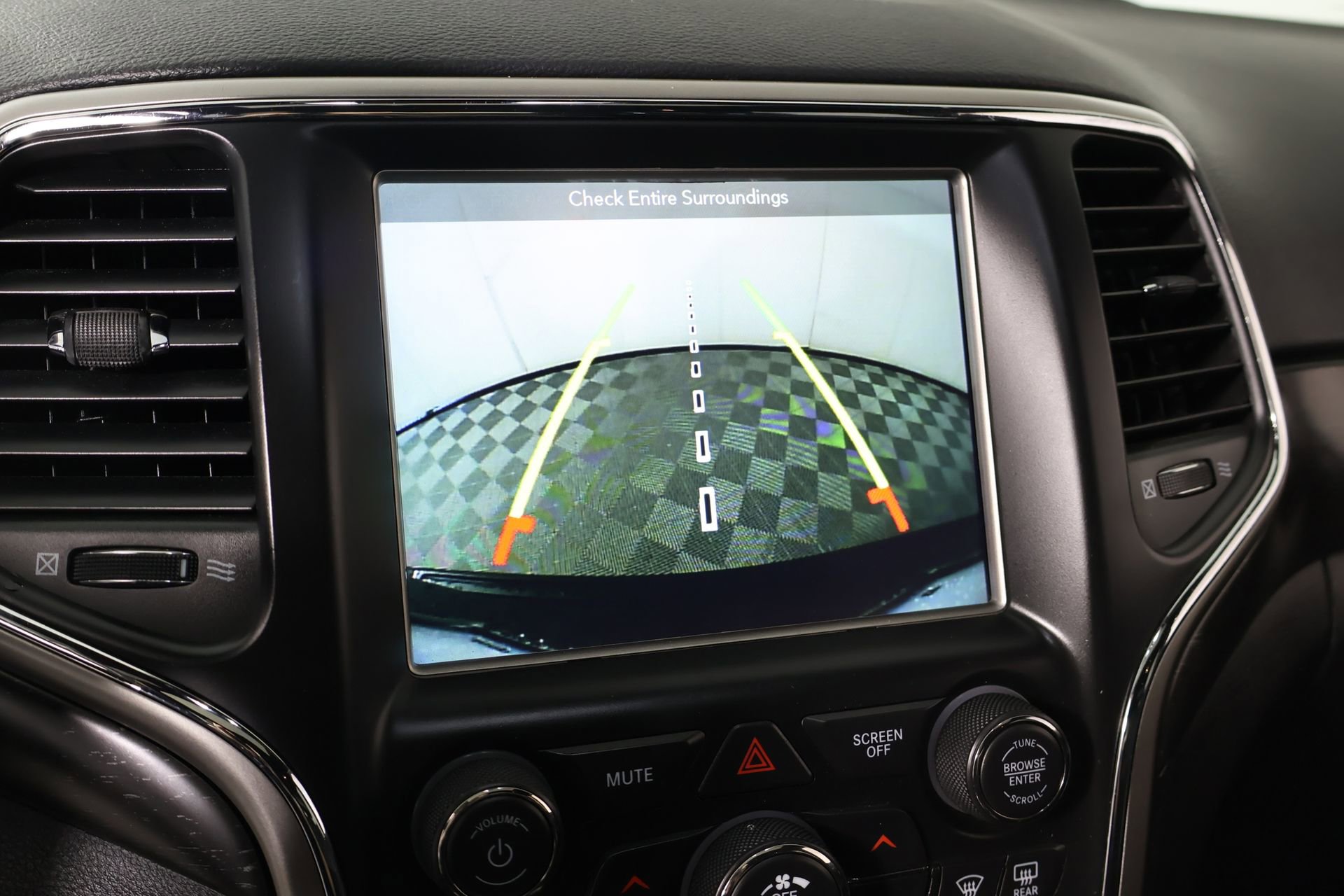 Used 2018 Jeep Grand Cherokee Altitude image 6