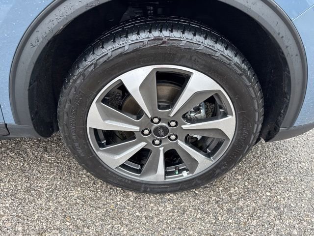 Used 2024 Ford Escape Platinum AWD/4WD image 12