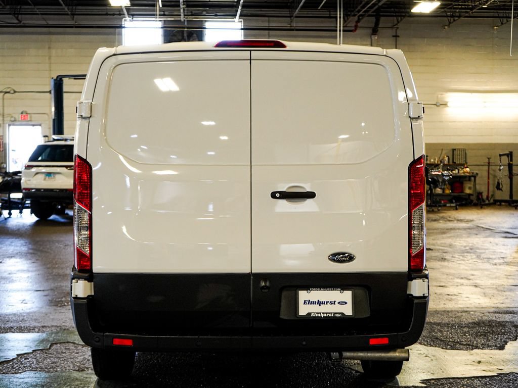 Used 2025 Ford Transit 150 Low Roof RWD image 5