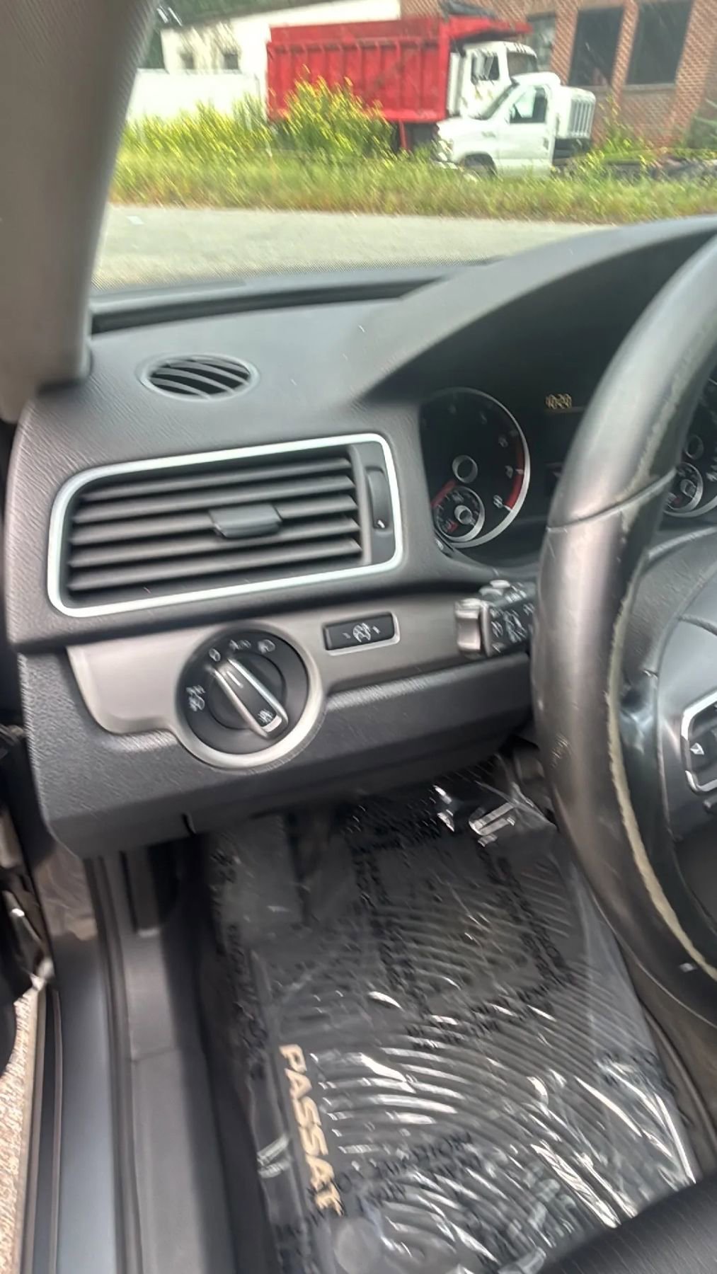 Used 2015 Volkswagen Passat 1.8T Limited Edition image 10