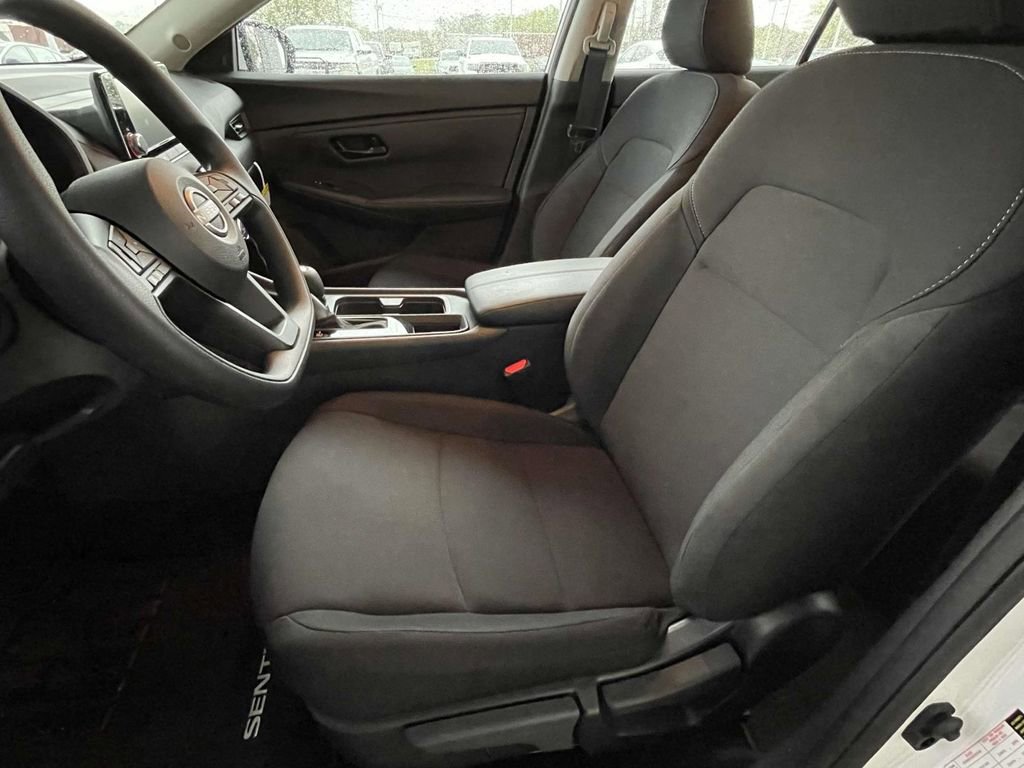 Used 2025 Nissan Sentra S image 13