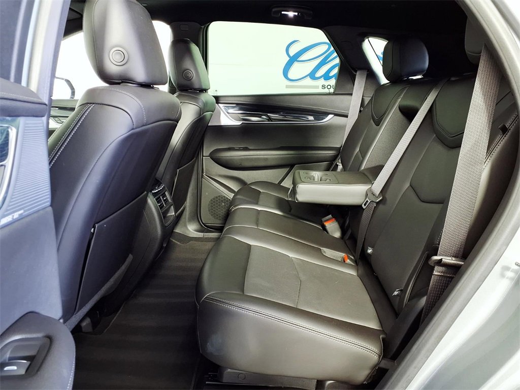 Used 2024 Cadillac XT5 Premium Luxury image 8
