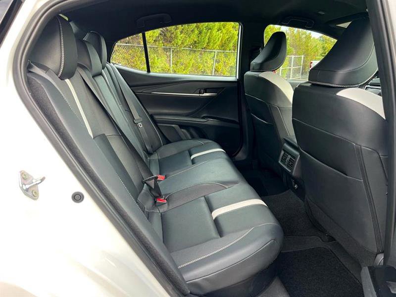Used 2025 Toyota Camry SE image 38