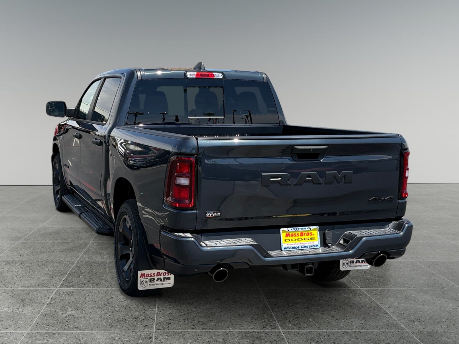 New 2026 RAM 1500 Express AWD/4WD image 3