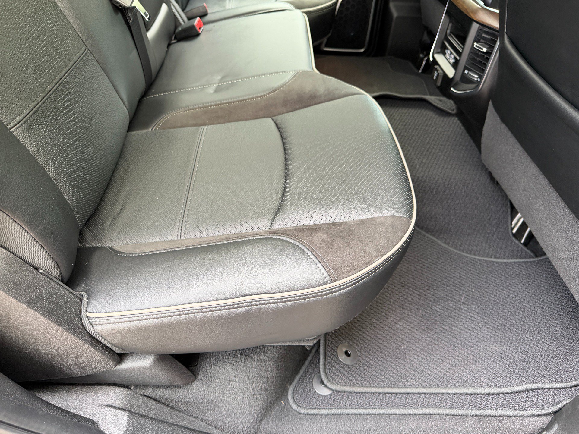 Used 2023 RAM 4500 Laramie AWD/4WD image 78