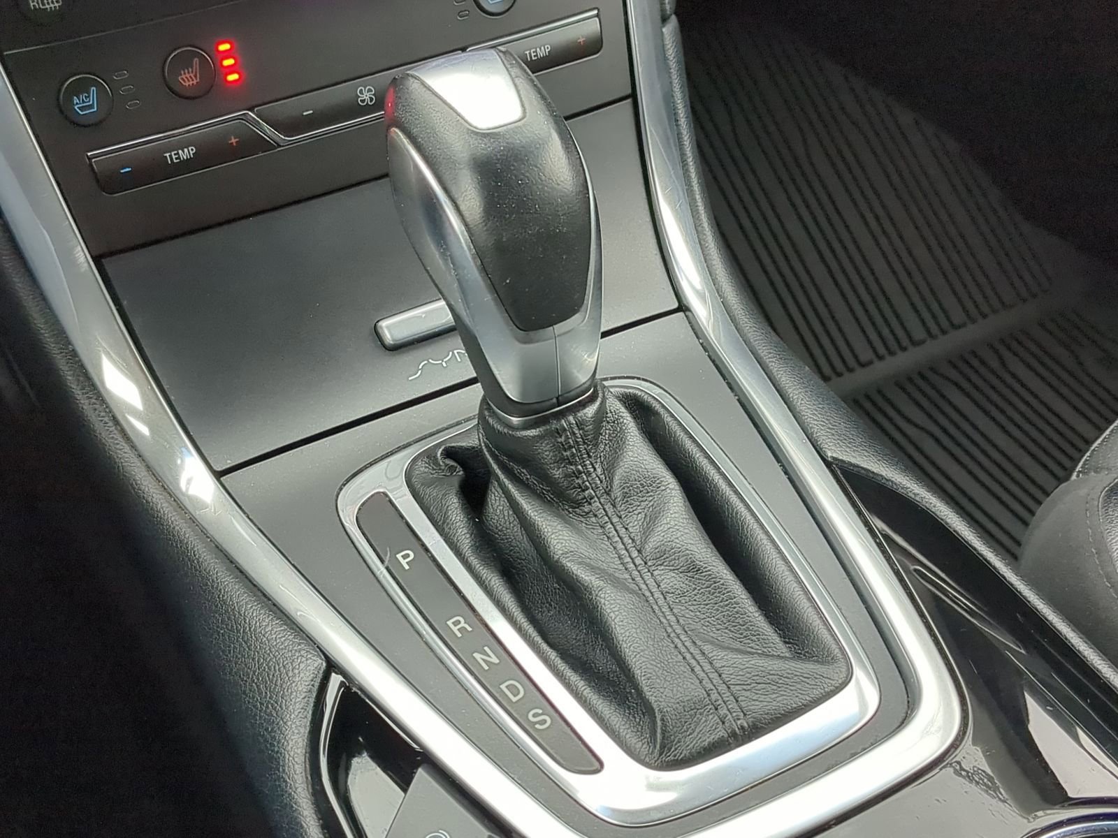 Used 2017 Ford Edge Titanium w/ Equipment Group 301A image 37