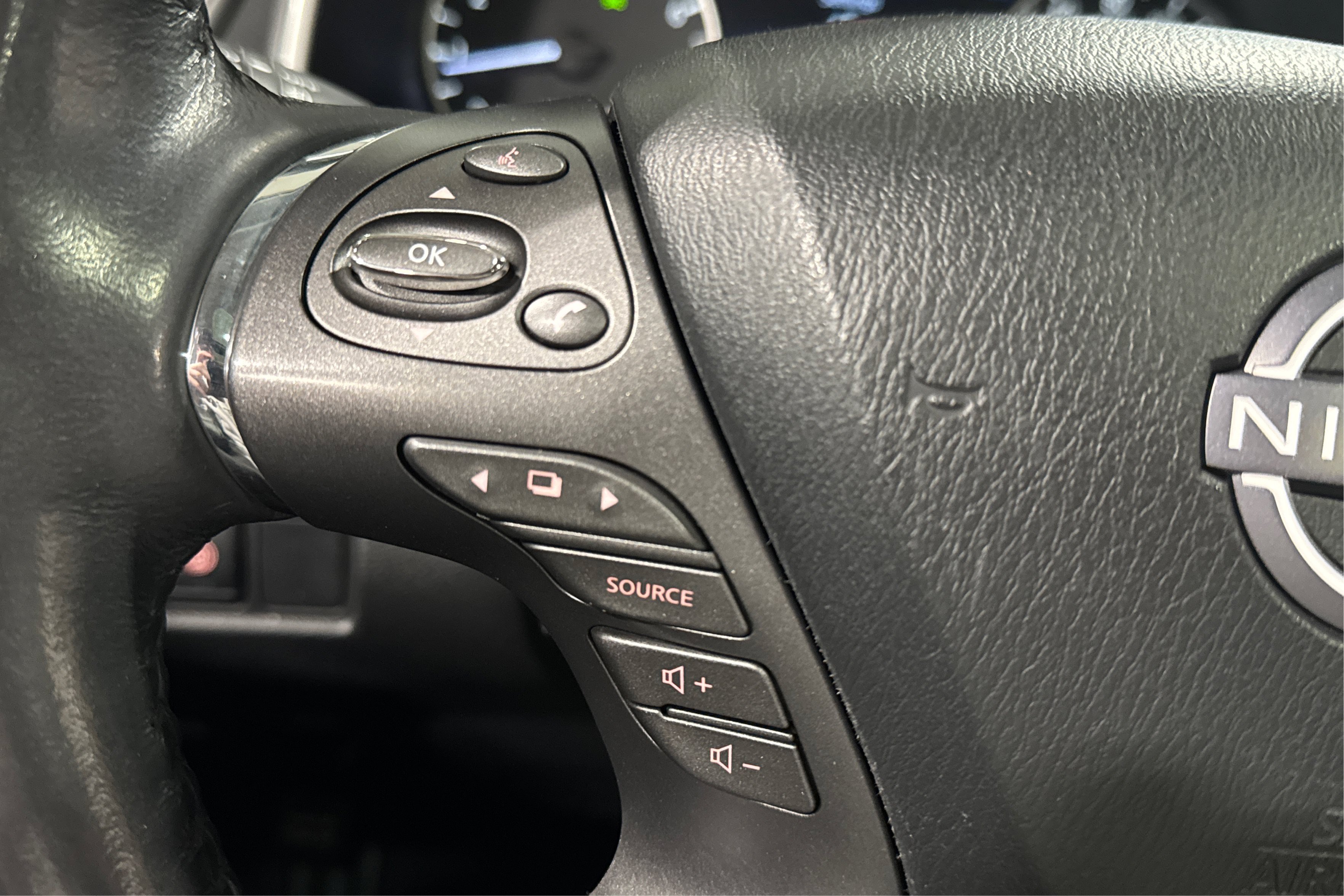 Used 2023 Nissan Murano SL AWD/4WD image 25