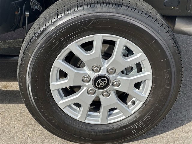 Used 2025 Toyota Tacoma SR5 image 8