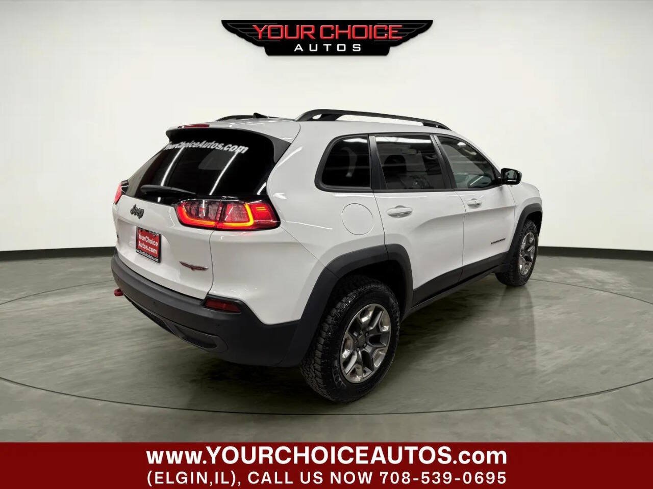 Used 2019 Jeep Cherokee Trailhawk w/ Cold Weather Group AWD/4WD image 7