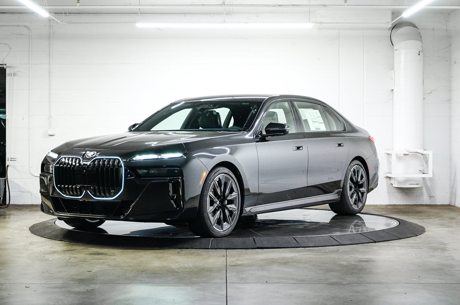New 2026 BMW 760i xDrive w/ Executive Package AWD/4WD image 3