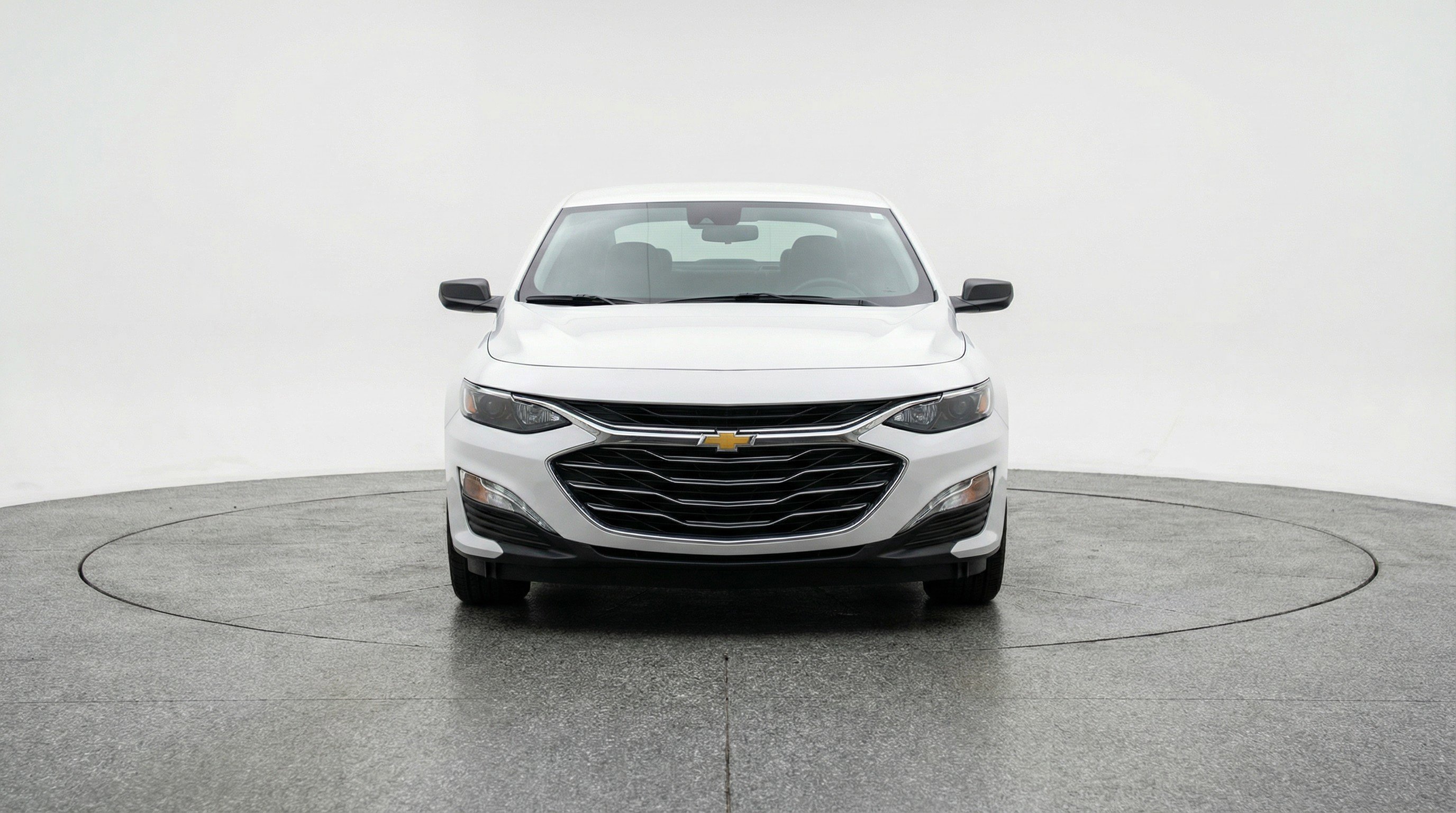 Used 2024 Chevrolet Malibu LT FWD image 2