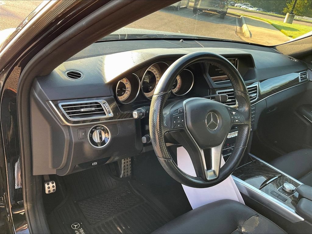 Used 2015 Mercedes-Benz E 350 Sedan image 4