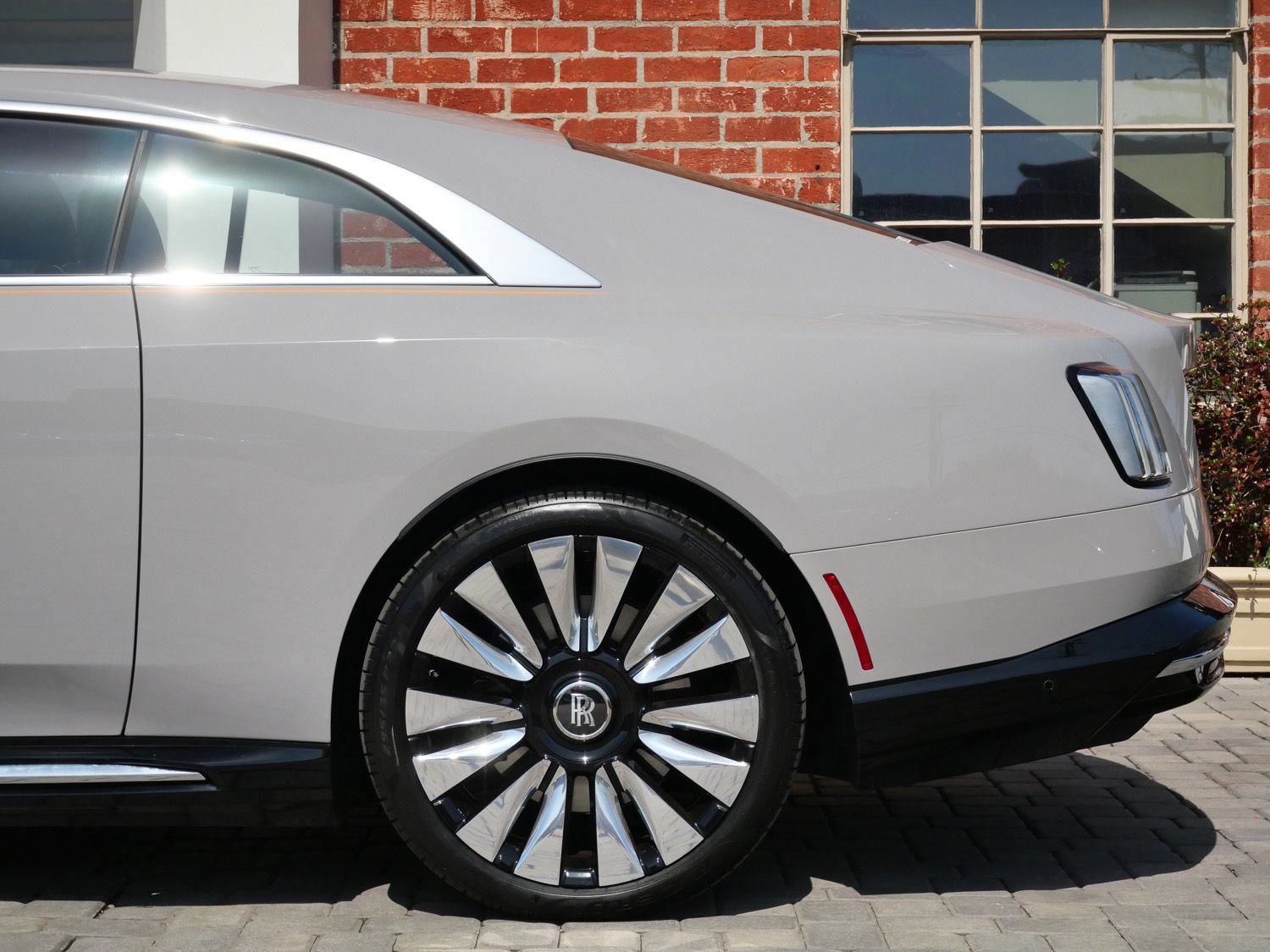 Used 2024 Rolls-Royce Spectre w/ Leather Finishing Pack AWD/4WD image 32