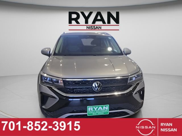 Used 2024 Volkswagen Taos SE image 8