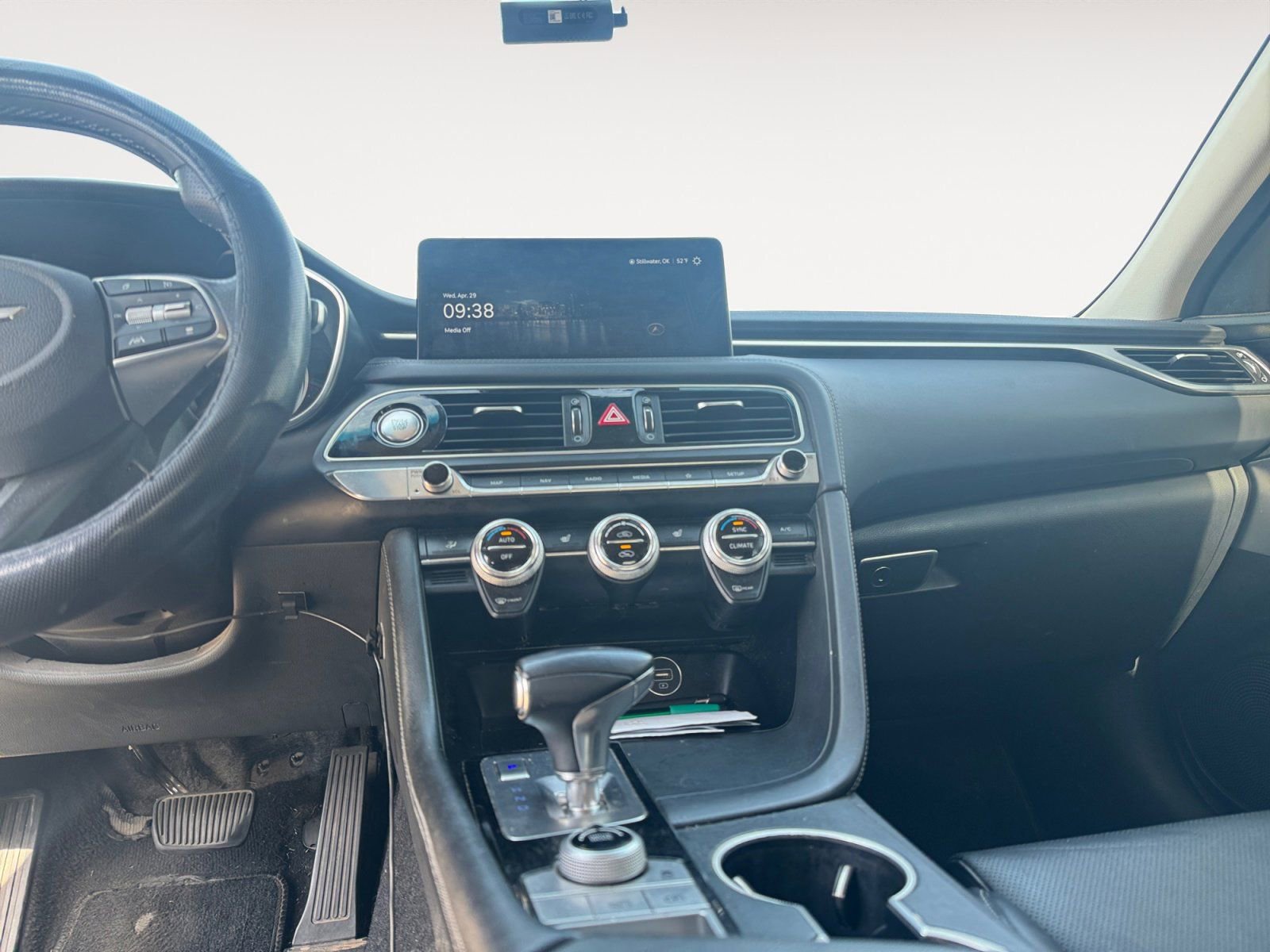 Used 2023 Genesis G70 2.0T RWD image 11