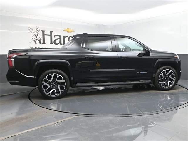 Certified 2024 Chevrolet Silverado EV RST image 35