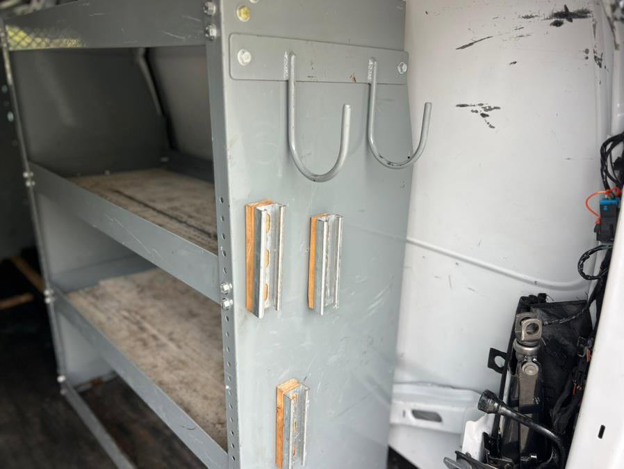 Used 2018 Chevrolet Express 2500 image 24