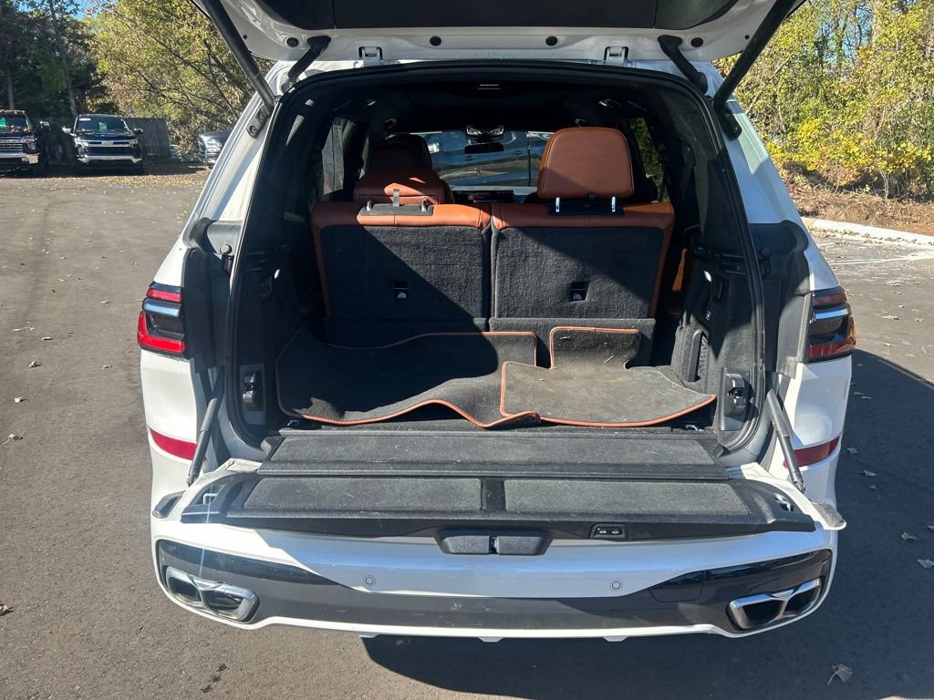 Used 2023 BMW X7 M60i w/ Executive Package image 14