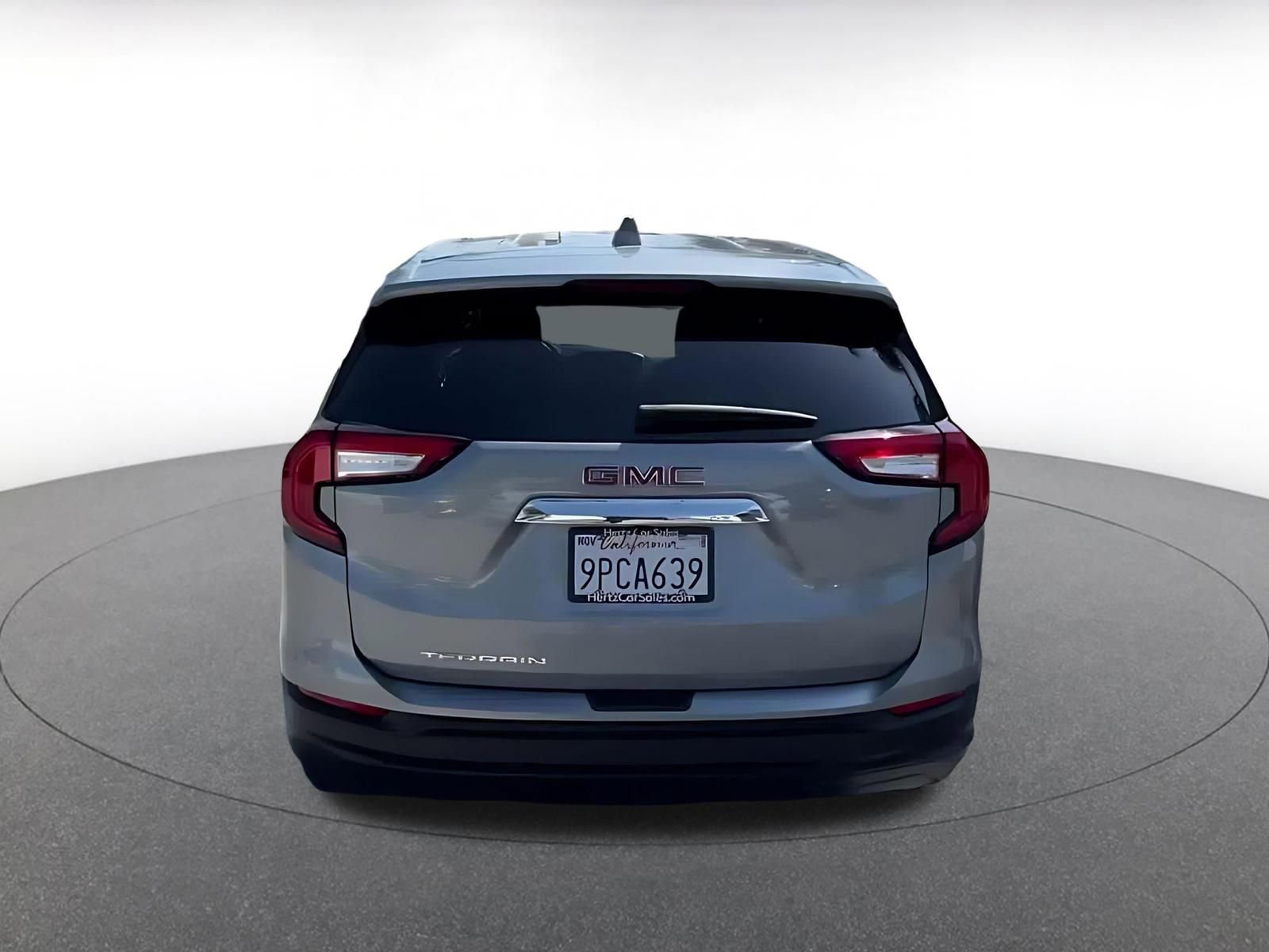 Used 2024 GMC Terrain SLE FWD image 12