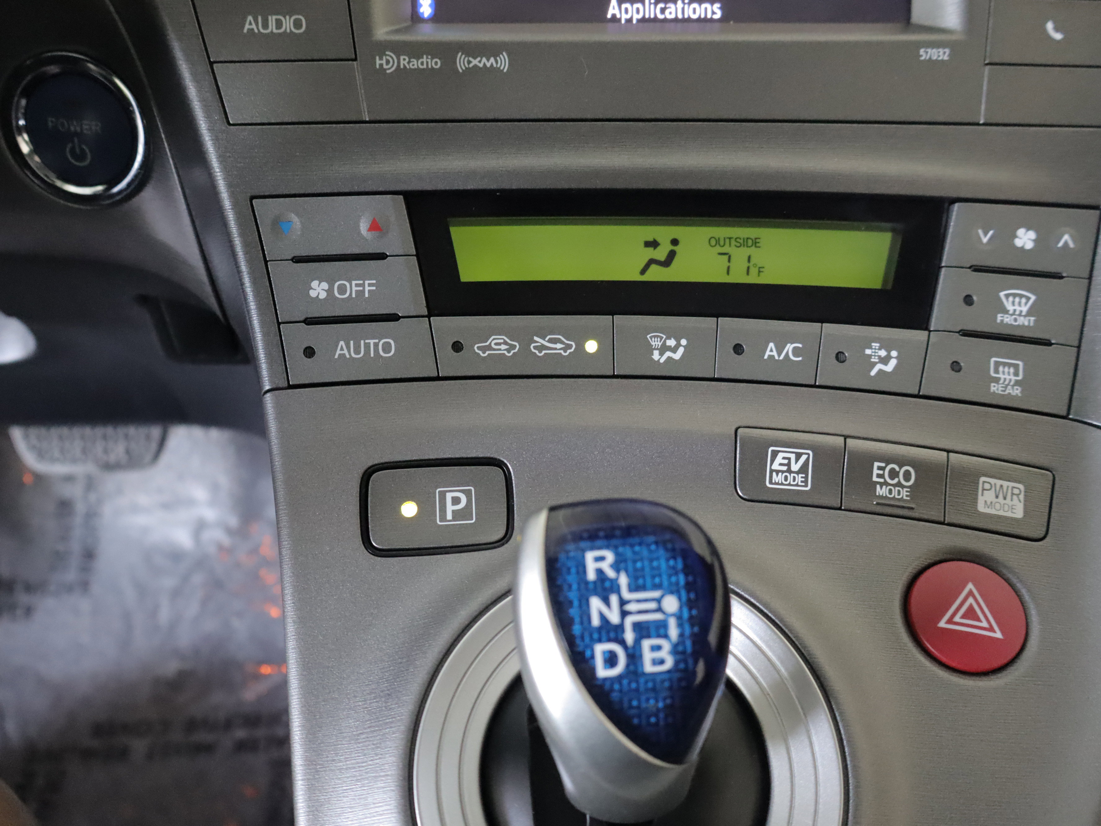 Used 2015 Toyota Prius Three w/ Solar Roof Package FWD image 17