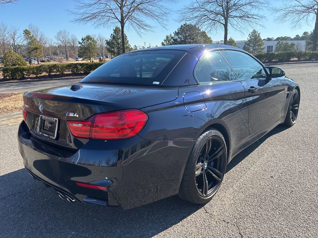 Used 2016 BMW M4 Convertible image 10