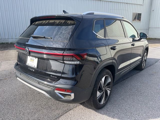 Used 2025 Volkswagen Taos SE image 6